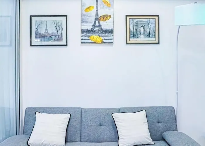 Holiday home Azure View Near Airport
